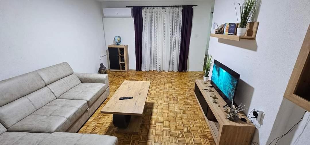 Ferienwohnung Stan Na Dan Kozarska Dubica Bosanska Dubica Exterior foto
