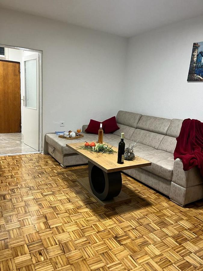 Ferienwohnung Stan Na Dan Kozarska Dubica Bosanska Dubica Exterior foto