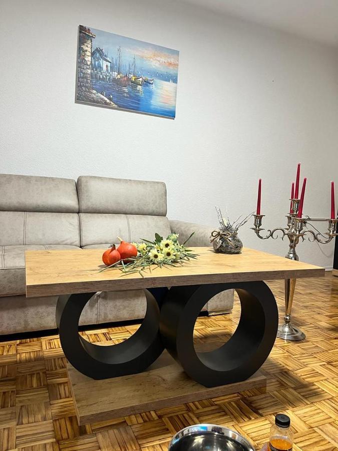 Ferienwohnung Stan Na Dan Kozarska Dubica Bosanska Dubica Exterior foto