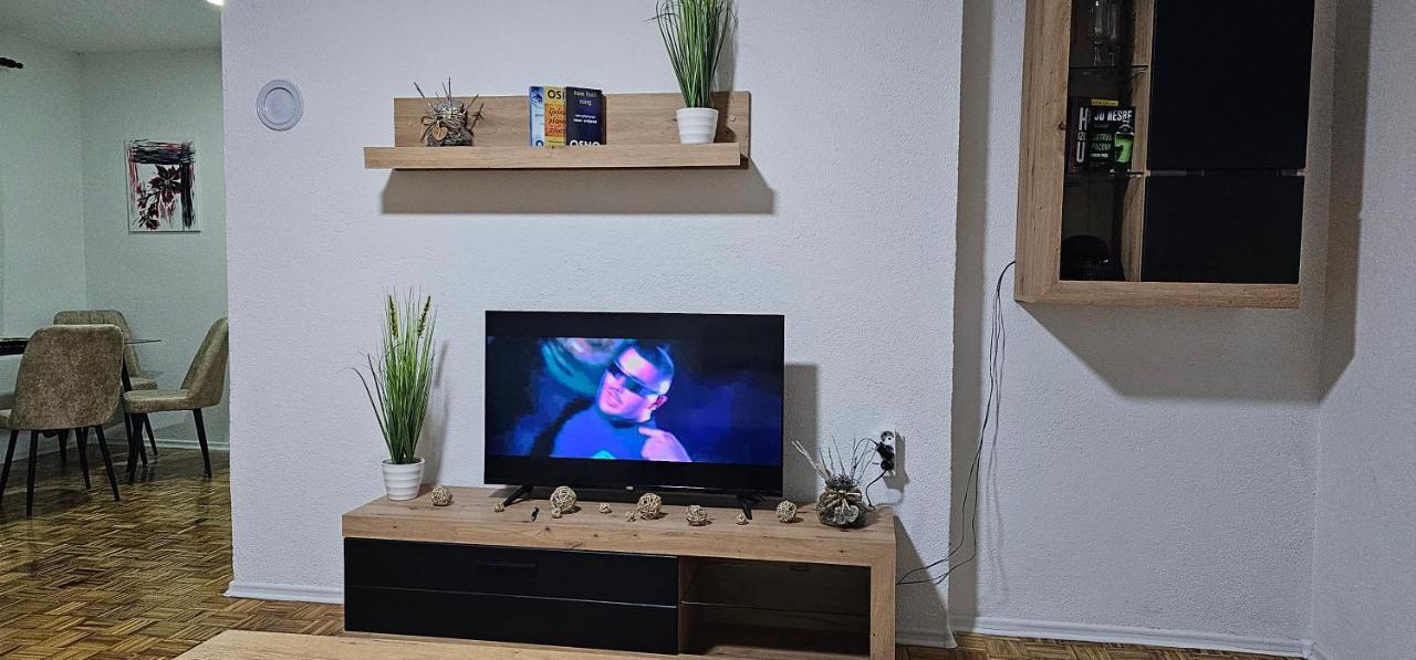 Ferienwohnung Stan Na Dan Kozarska Dubica Bosanska Dubica Exterior foto