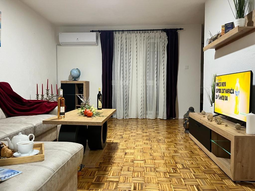 Ferienwohnung Stan Na Dan Kozarska Dubica Bosanska Dubica Exterior foto